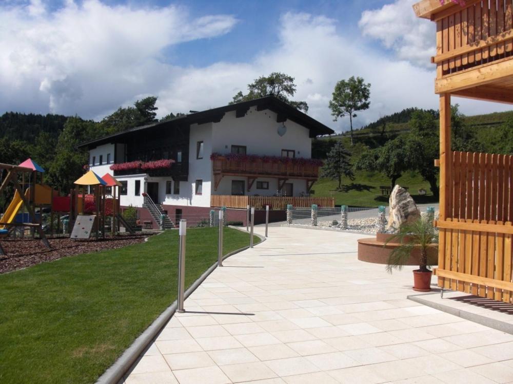 Panoramadorf Saualpe Hotell Eberstein Eksteriør bilde